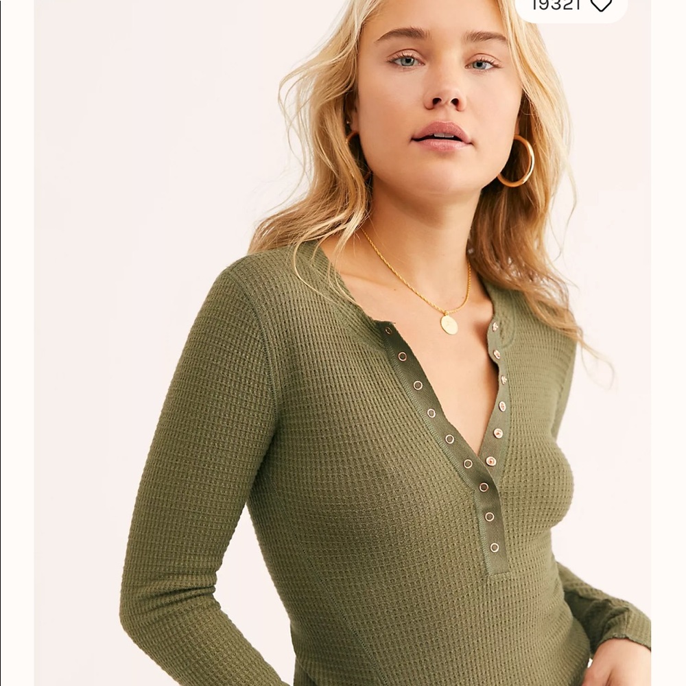 XS Free People One of the Girls Henley